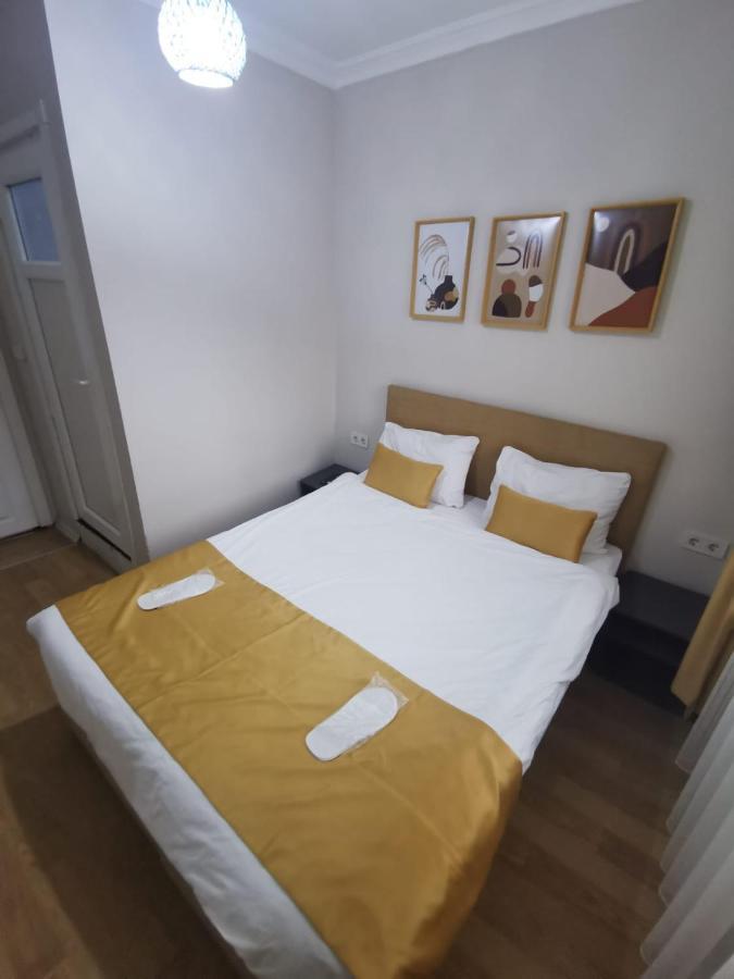 Konut Wooden House Hotel Istanbul Ngoại thất bức ảnh